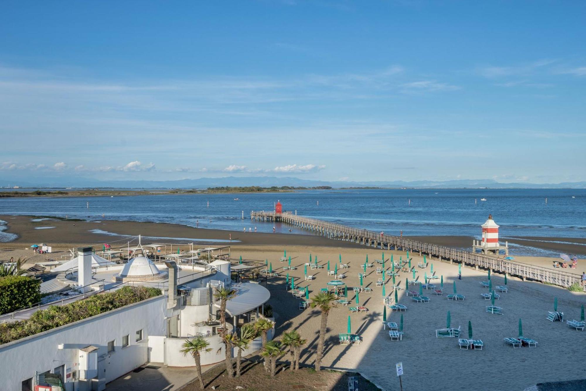 Апартаменты La Terrazza Sul Faro Линьяно-Саббьядоро Экстерьер фото